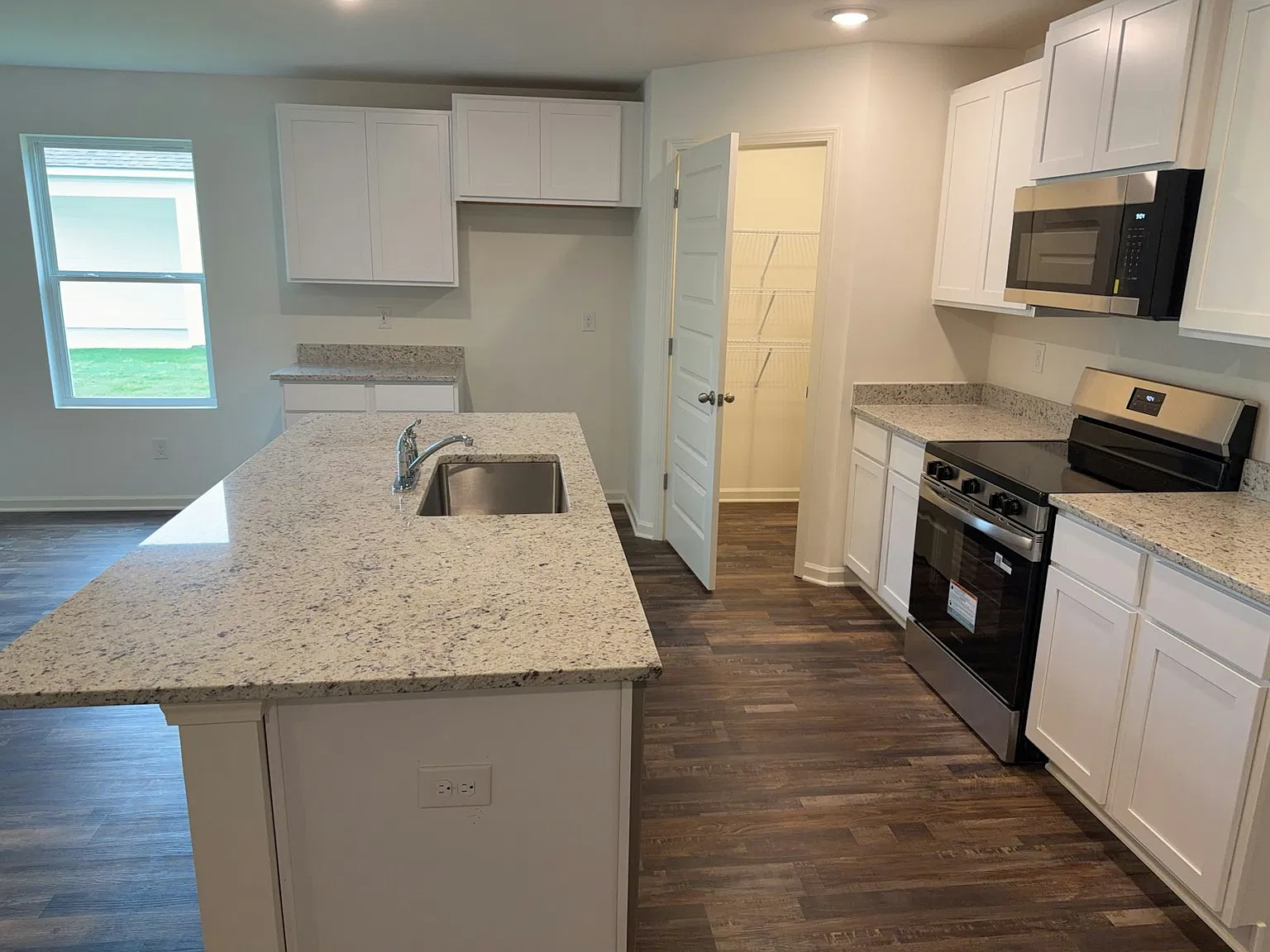 4183 Coal Creek Loop — Photo 3