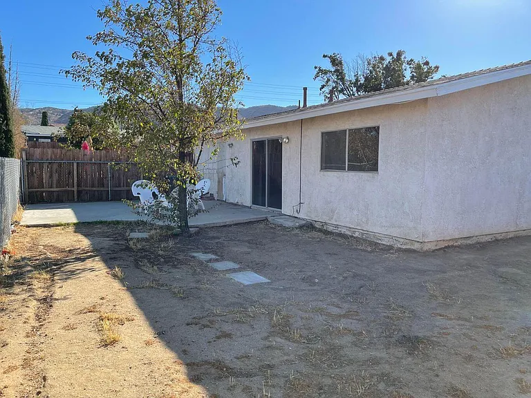 42030 Thornbush Ave — Photo 12