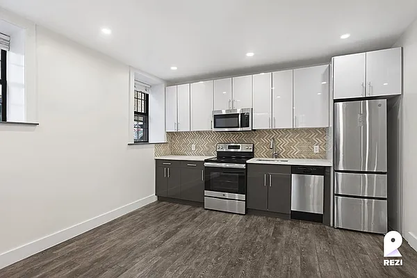 Rented by REZI | media 2