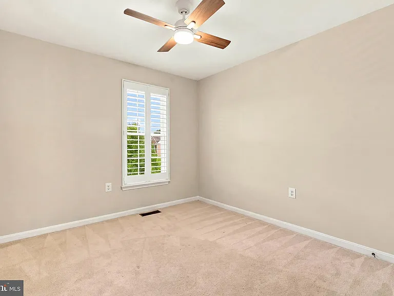 107 Hearth Ct — Photo 14