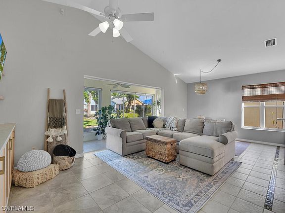 2nd image of 15201 Palm Isle Dr