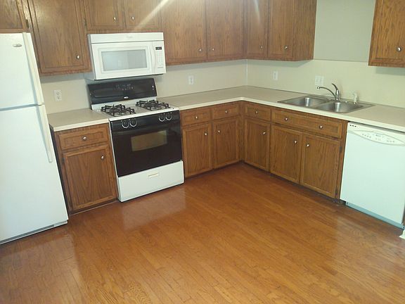2nd image of 2986 Burlingame Ave SW #2988