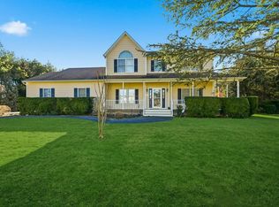 60 Water Ter, Southold, NY 11971