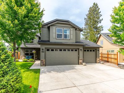 482 N Village Meadows Rd, Sisters, OR, 97759