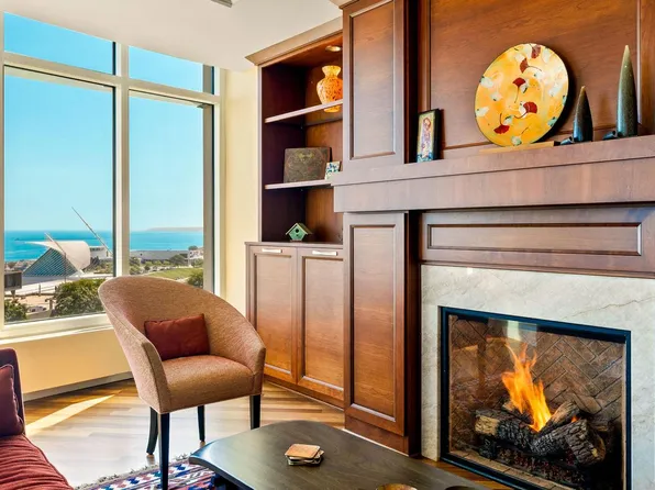 825 North Prospect AVENUE #701, Milwaukee, WI 53202