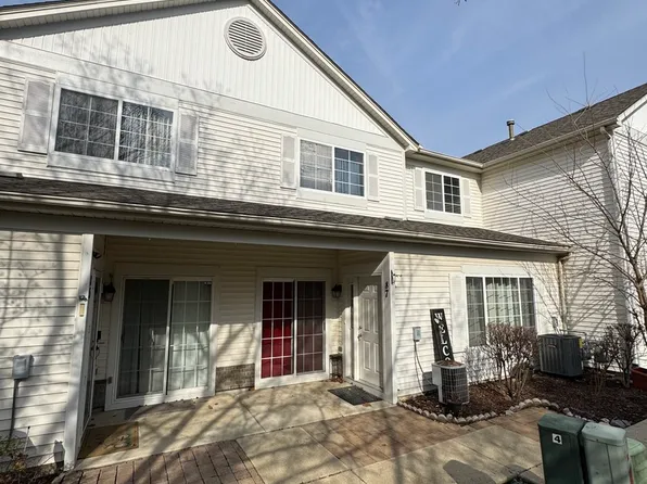 87 Braxton Ln, Aurora, IL 60504