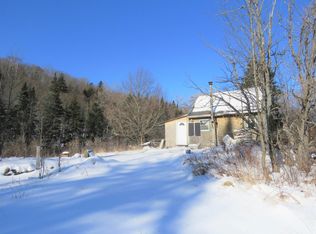 2641 Old Duck Pond Rd, Sheffield, VT 05866