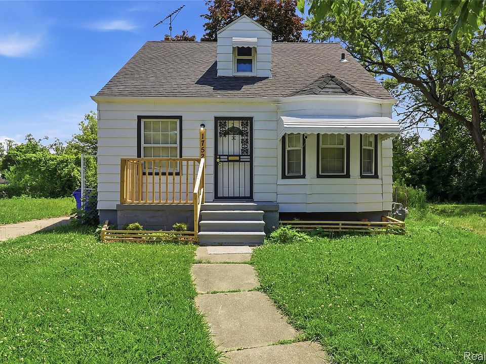 1st image of 17524 Heyden St