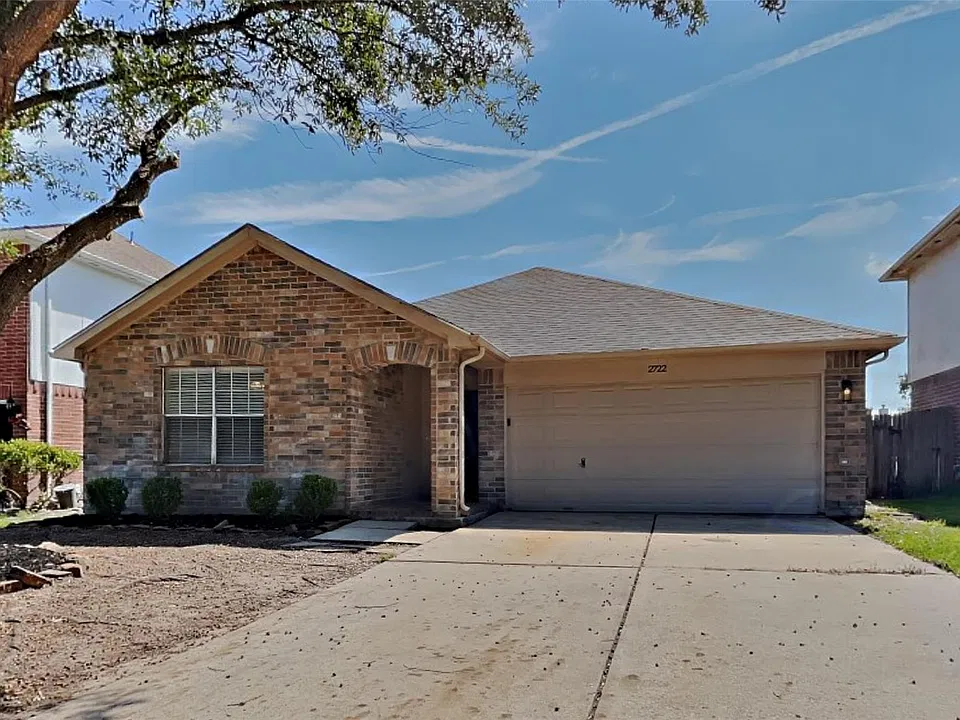 2722 Hidden Spring Vale Dr