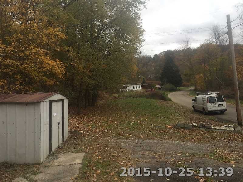 2nd image of 3040 Edgecliff Rd