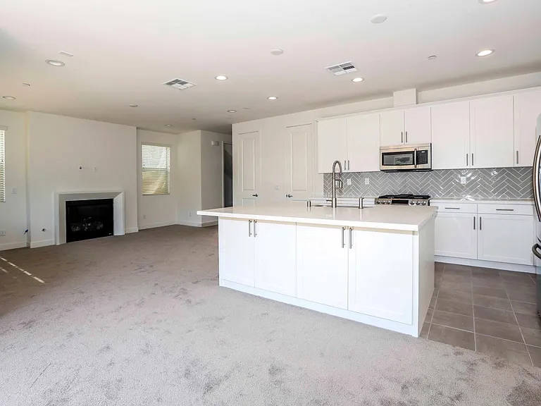 3137 Salina Rd — Photo 3