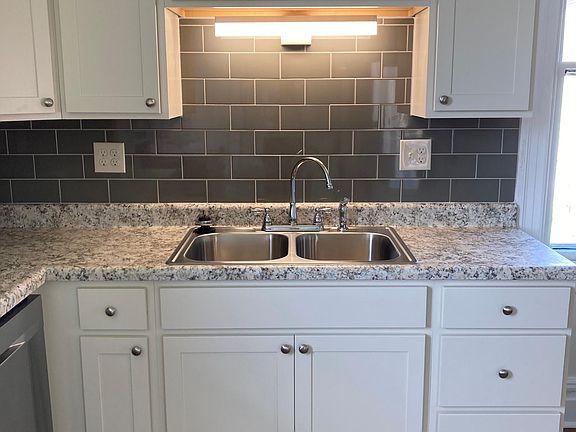 5th image of 87 N Fremont Ave Floor 2