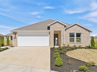 3100 Rosalee Ln, Gravette, AR 72736