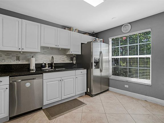 5th image of 2539 SW 73rd Ter #94