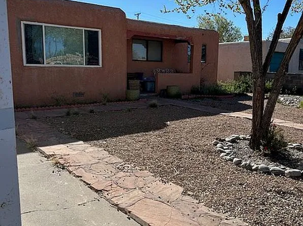 904 Indiana St SE, Albuquerque, NM 87108