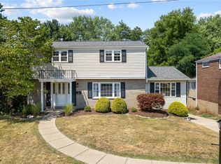 517 Macbeth Dr, Pittsburgh, PA