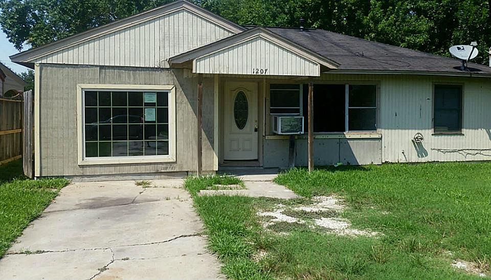 1st image of 1207 Avenue I