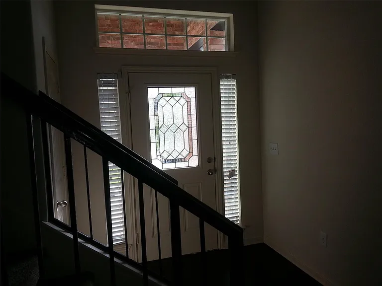 2504 McDonald Way — Photo 16