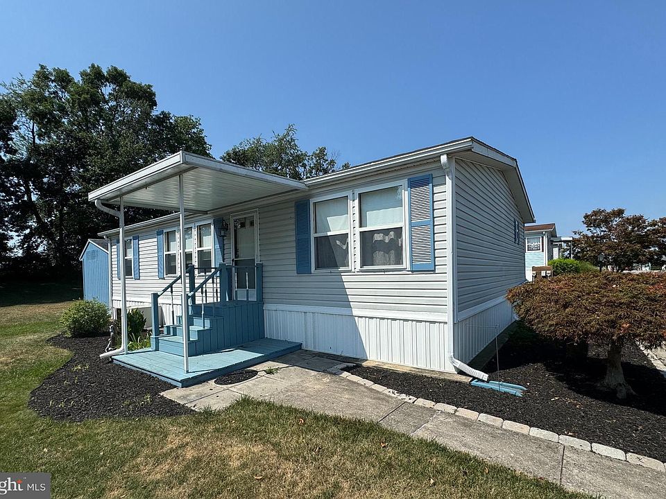 1st image of 218 Cameo Dr #38