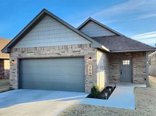 306 W D Ave, Cache, OK 73527