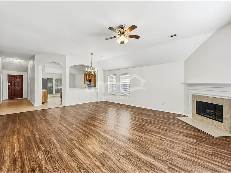 860 Rock Harbor Ln — Photo 7