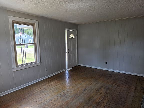 2nd image of 2117 Kennedy Dr