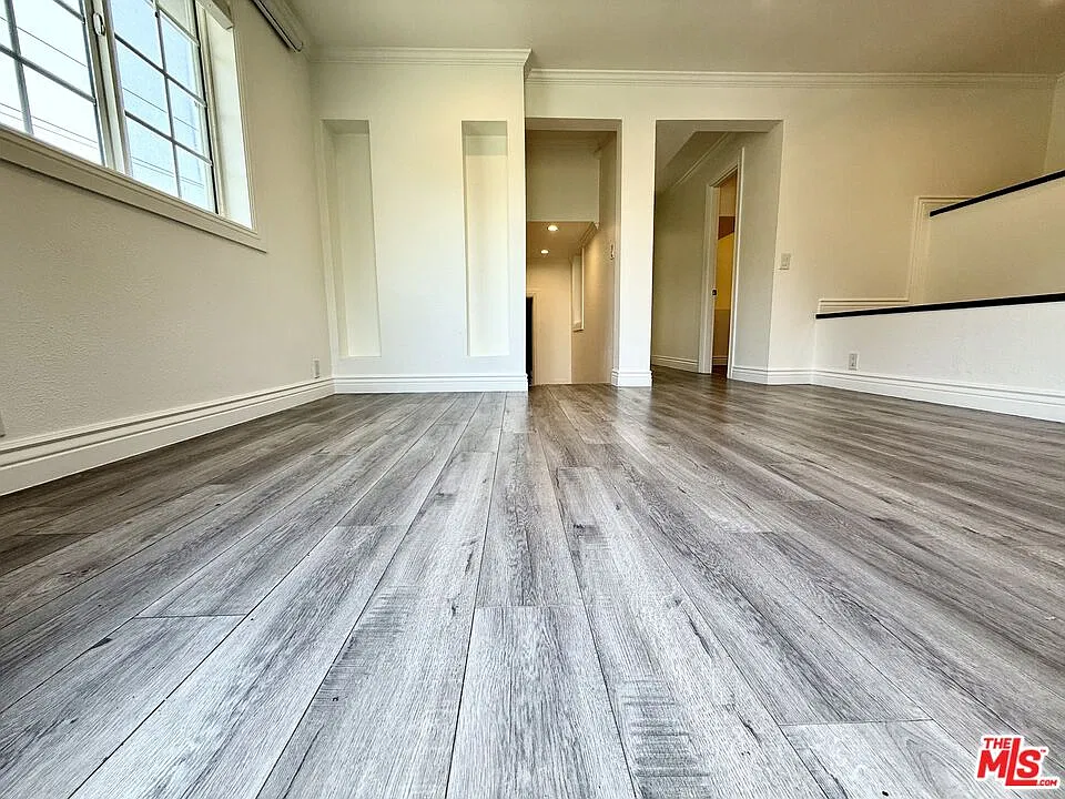 1 bed, 1.0 bath, 670 sqft, $1,999 — Photo 2