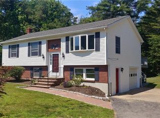 54 Riverview Dr, Charlestown, RI 02813