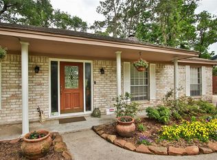 210 Woodway Ct, Spring, TX 77386