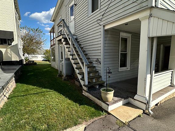 5th image of 123 N East St