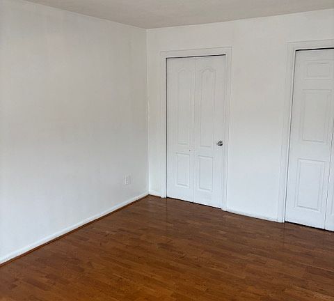 2nd image of 3400 25th St S