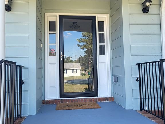 3rd image of 118 Northwood Dr