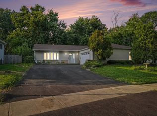 530 Forest Way, Bolingbrook, IL 60440