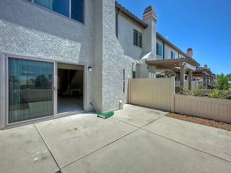 6805 Briarwood Dr — Photo 15
