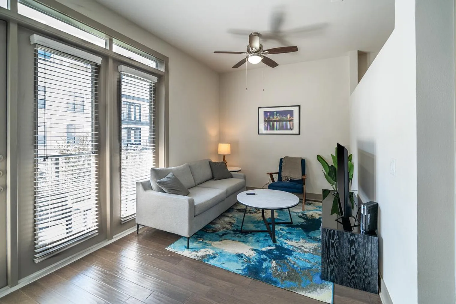 1 bed, 1.0 bath, 570 sqft, $2,840 — Photo 3