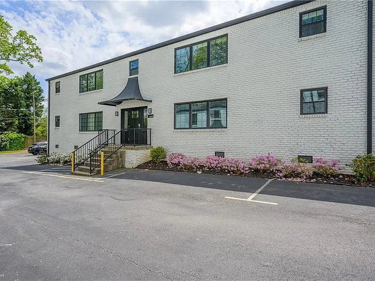 905 Briarcliff Rd NE #2 — Photo 3