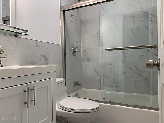 Rented by Hillel Realty Group | media 10