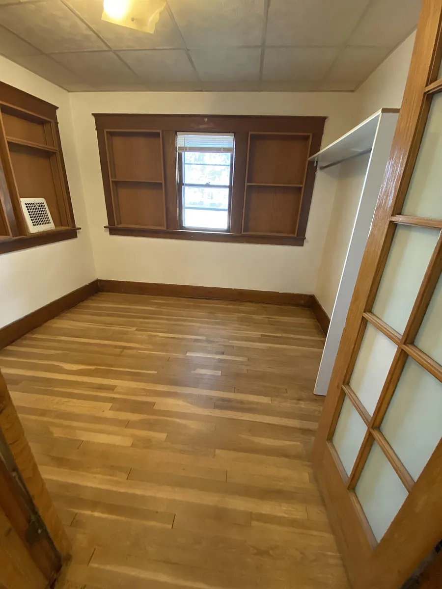 Building Photo - 611 W 25th St #1