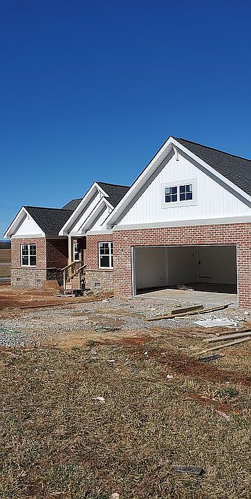 1st image of 111 Regal Oaks Dr