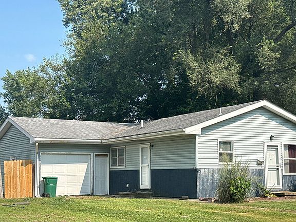 3rd image of 3536 E Hooker St