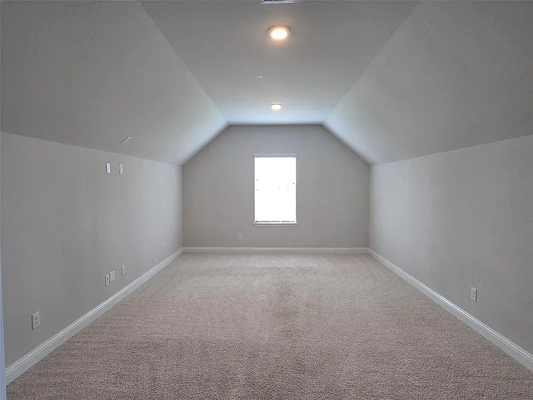 18938 Lynnwood Crest Dr — Photo 10
