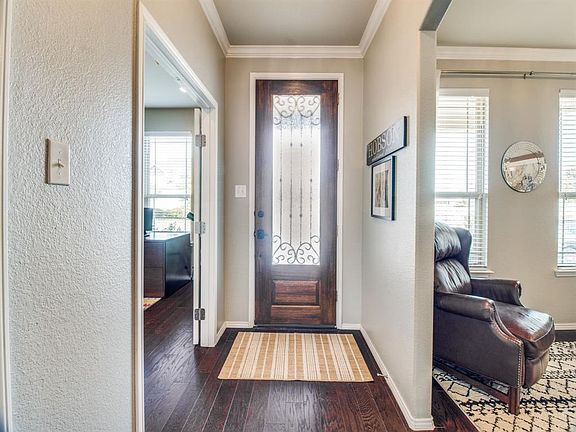 5th image of 1020 King George Ln