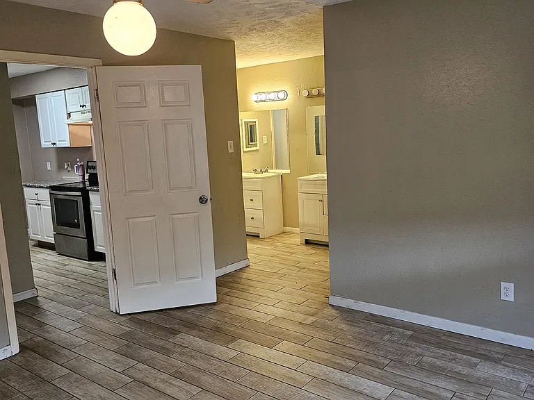 13130 Newbrook Dr — Photo 17