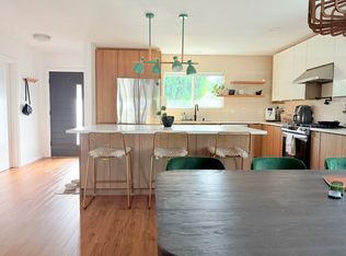 6345 E Vernon St, Long Beach, CA 90815