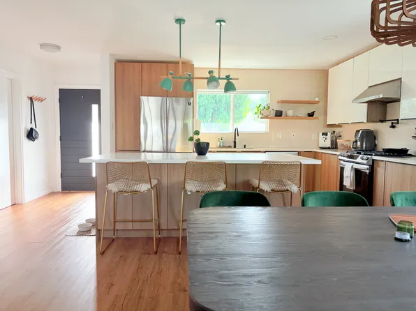 6345 E Vernon St, Long Beach, CA 90815