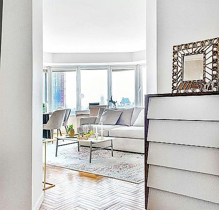 3rd image of 150 W 56th St APT 4502