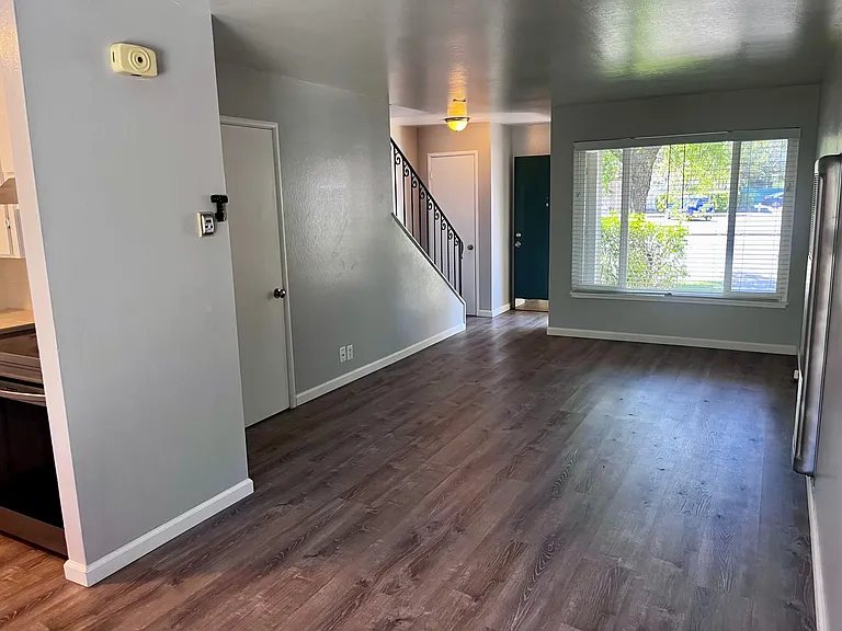 5496 Carlson Dr — Photo 13