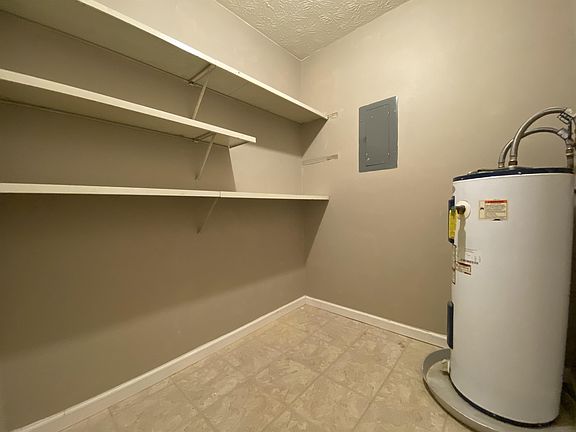3rd image of 116 W Zupan St #2