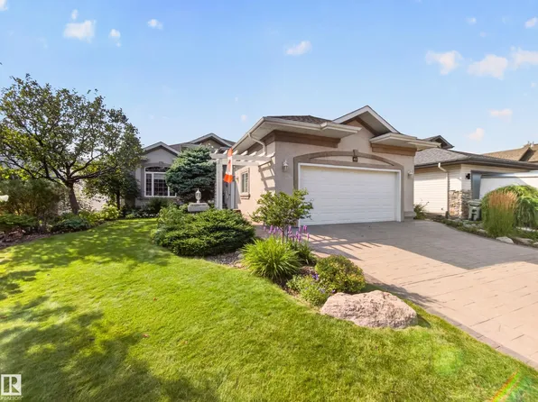 40 Meadowview Point E, Strathcona County, AB T8H 2E8