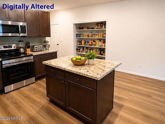 5th image of 2950 W Presidio Dr #304